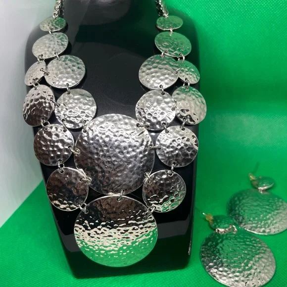 Necklace with matching earrings - Picture 3 of 5